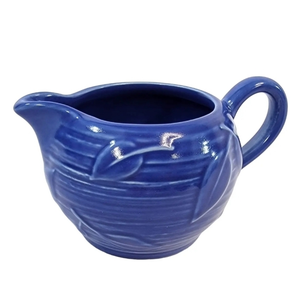 PFALTZGRAFF WYNGATE BLUE CREAMER WITH EMBOSSED LEAVES